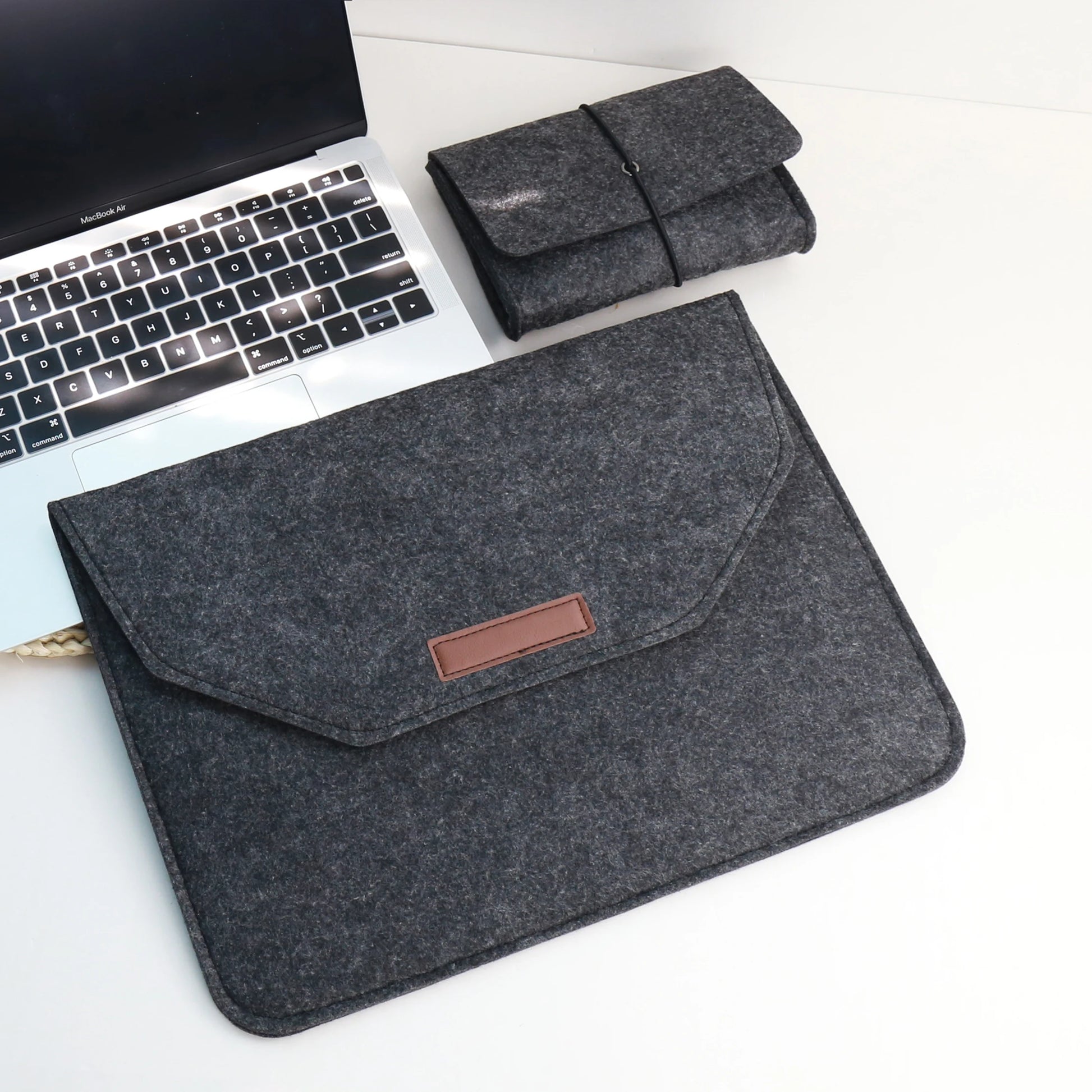 Sacoche pour ordinateur portable en feutre de laine