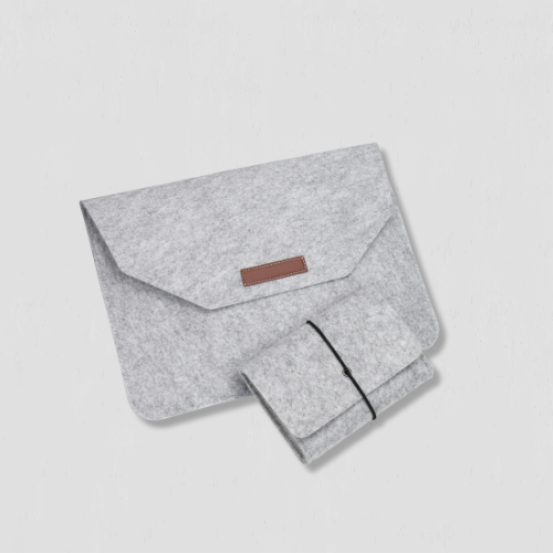 Pochette ordinateur grise de voyages